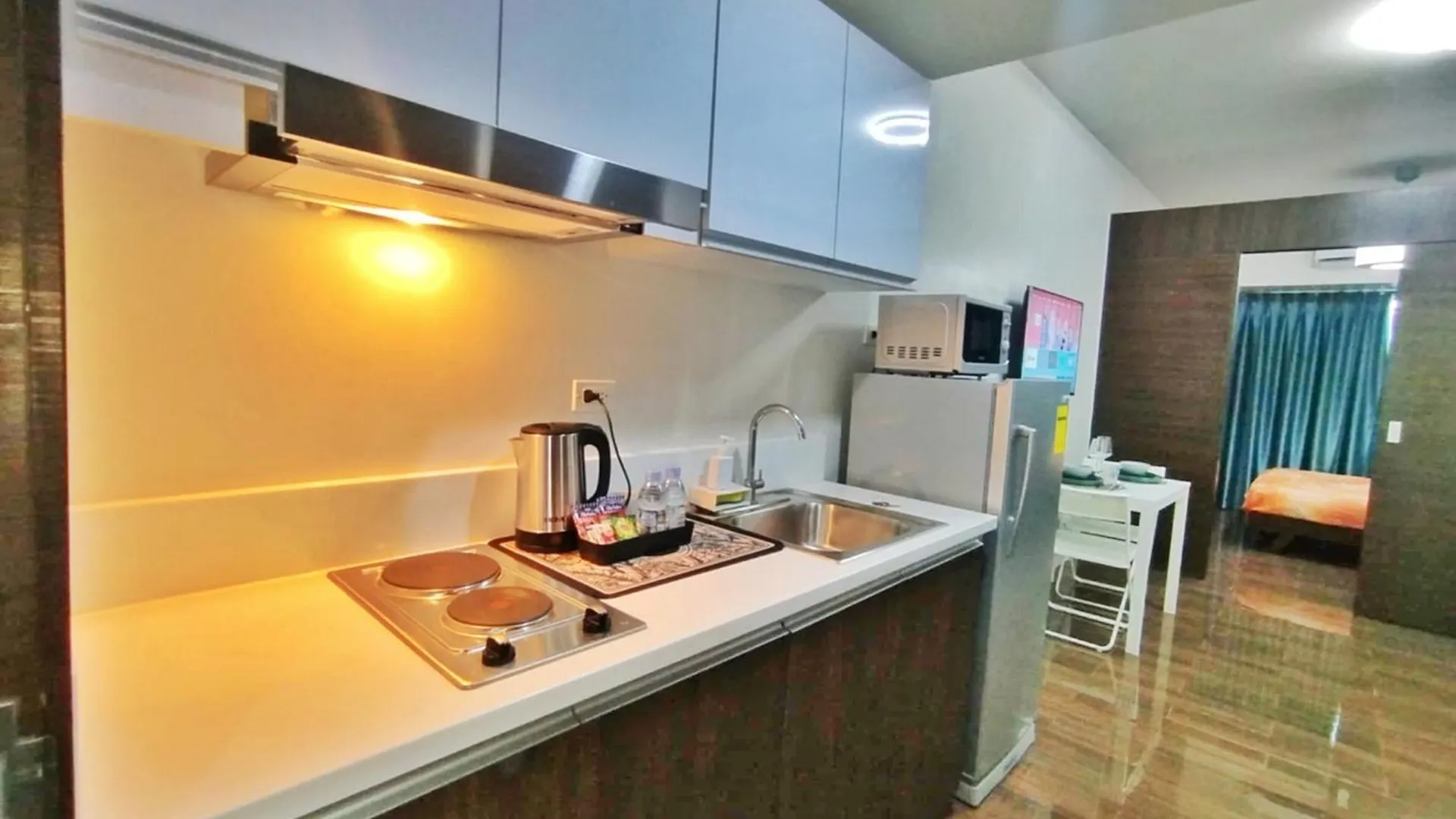 City Skyline View 53F-Air Residences Manila Filipíny