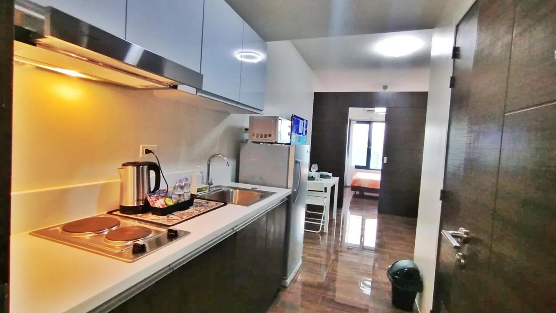 City Skyline View 53F-Air Residences 马卡蒂 公寓式酒店